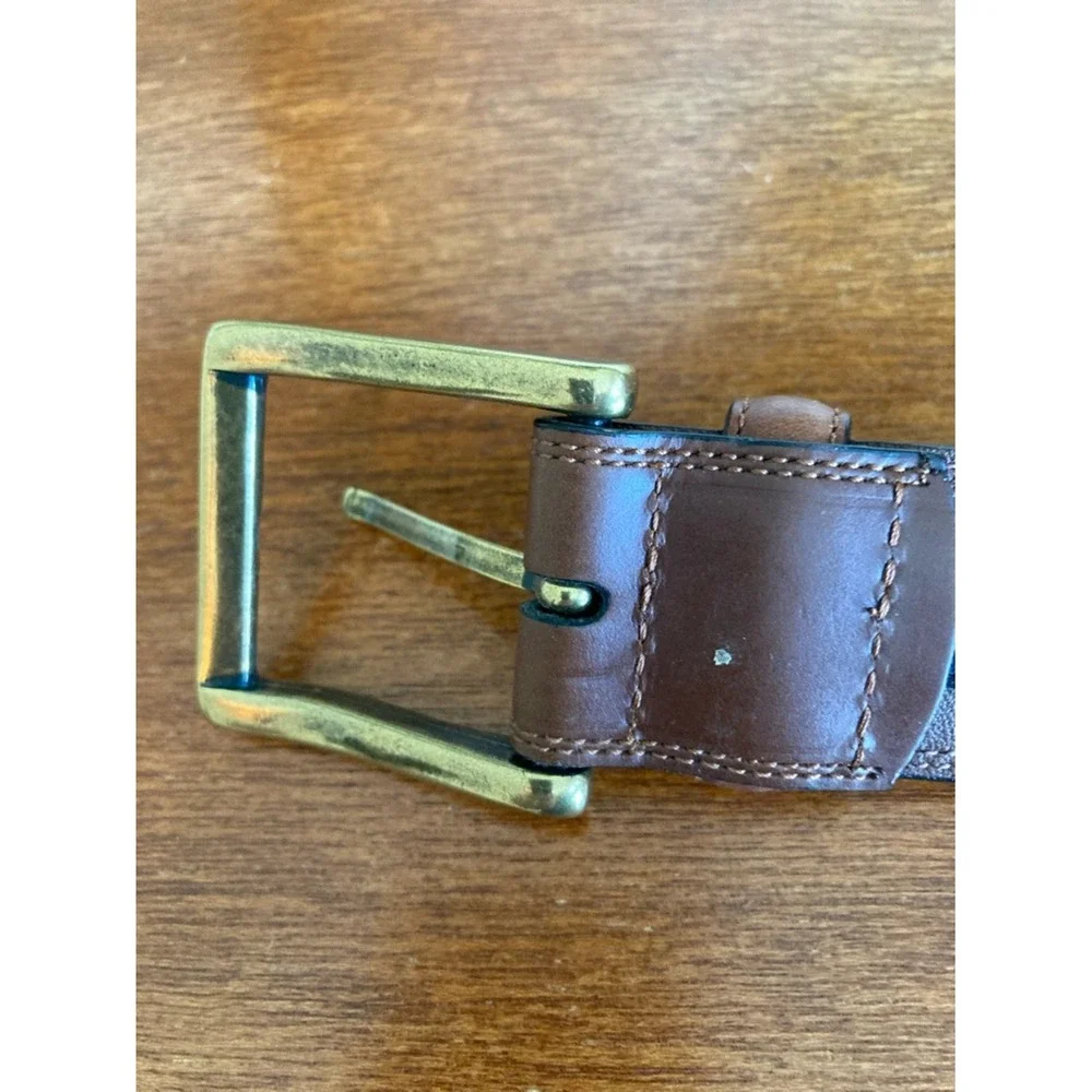 Roundtree York Men's‎ Classic Brown Leather Belt Size 44 Brass Tone Buckle